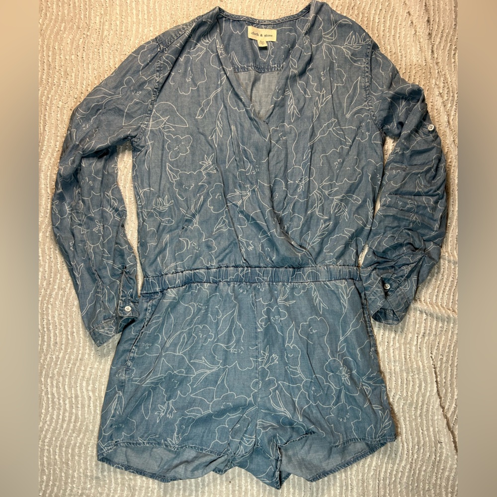 Cloth & Stone Denim Romper With Flowers Anthropologie Size Small Long Sleeve